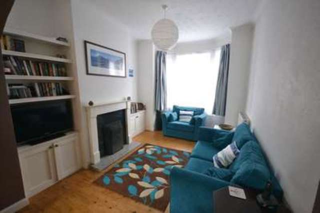  Image of 2 bedroom Terraced house for sale in Swainstone Road Reading RG2 at Swainstone Road  Reading, RG2 0DX