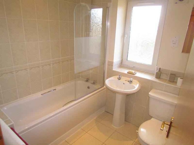  Image of 2 bedroom Flat to rent in Swift Brae Livingston EH54 at Ladywell West Lothian West Lothian, EH54 6GY