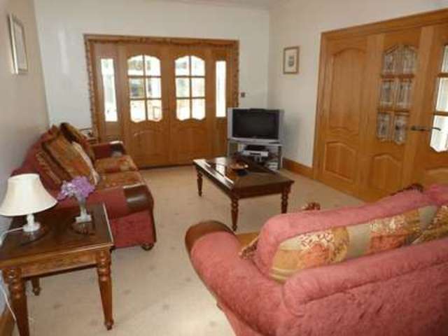  Image of 6 bedroom Detached house for sale in Sycamore View Brighouse HD6 at Sycamore View  Brighouse, HD6 2DT