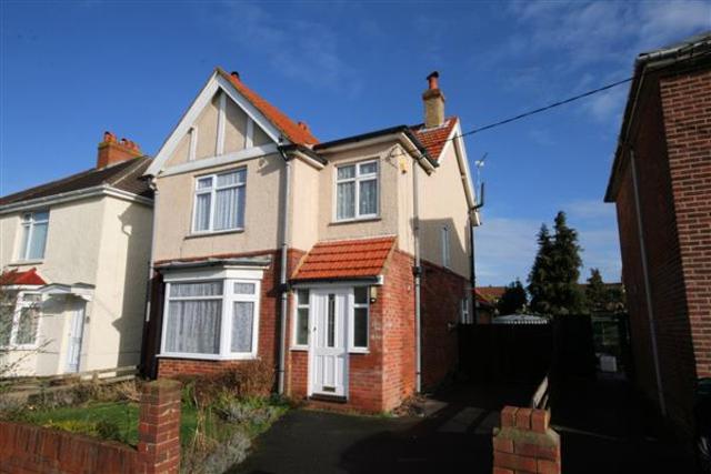  Image of 3 bedroom Detached house for sale in Sydney Avenue Hamble Southampton SO31 at Hamble-le-Rice, SO31 4JQ