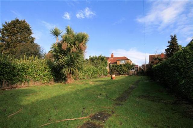  Image of 3 bedroom Detached house for sale in Sydney Avenue Hamble Southampton SO31 at Hamble-le-Rice, SO31 4JQ