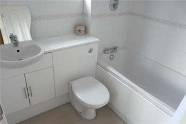  Image of 4 bedroom Semi-Detached house for sale in Syringa Avenue Allerton Bradford BD15 at Sandy Lane Bradford Allerton, BD15 9LB