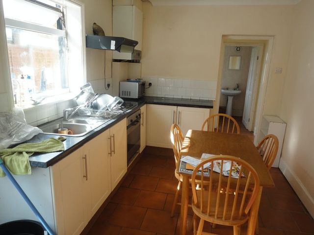  Image of 4 bedroom Semi-Detached house to rent in Tachbrook Road Cowley Uxbridge UB8 at Tachbrook Road  Uxbridge, UB8 2QS