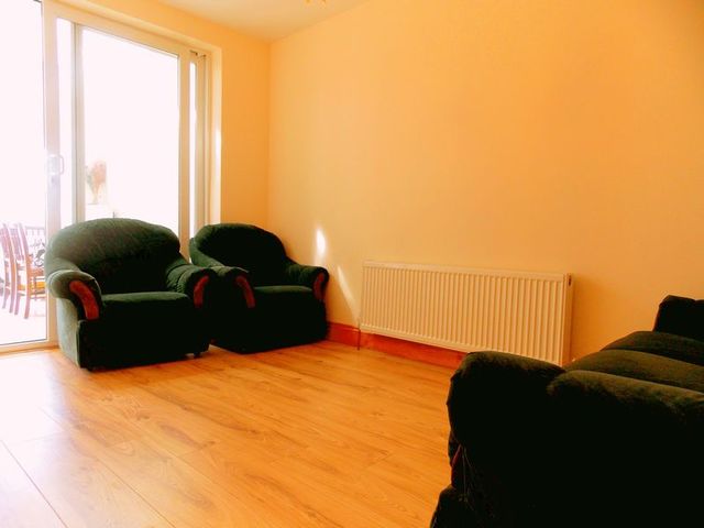  Image of 5 bedroom Detached house to rent in Tachbrook Road Cowley Uxbridge UB8 at Tachbrook Road  Uxbridge, UB8 2QS