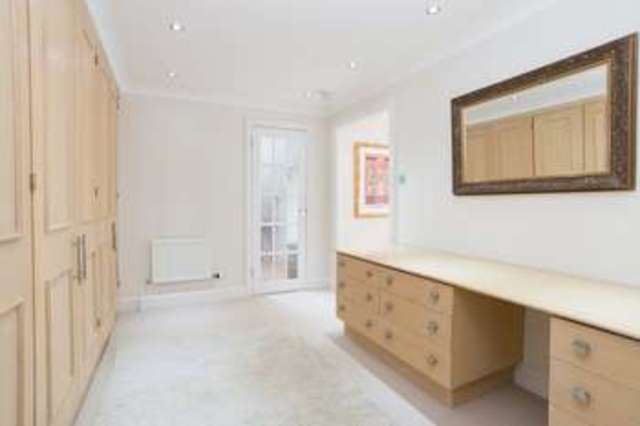  Image of 2 bedroom Flat for sale in Burrells Wharf Square London E14 at Burrells Wharf Square  London, E14 3TG