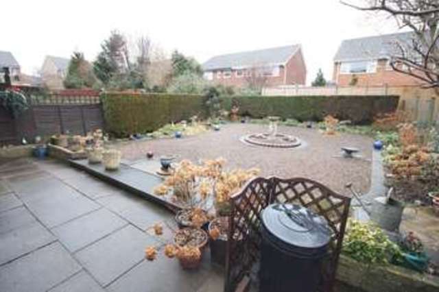  Image of 3 bedroom Detached house for sale in Talbot Road Stratford-upon-Avon CV37 at Talbot Road  Warks, CV37 6SU