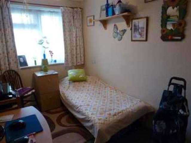  Image of 2 bedroom Bungalow for sale in Tangmere Gardens Bognor Regis PO21 at Bognor Regis West Sussex Bognor Regis, PO21 4BE
