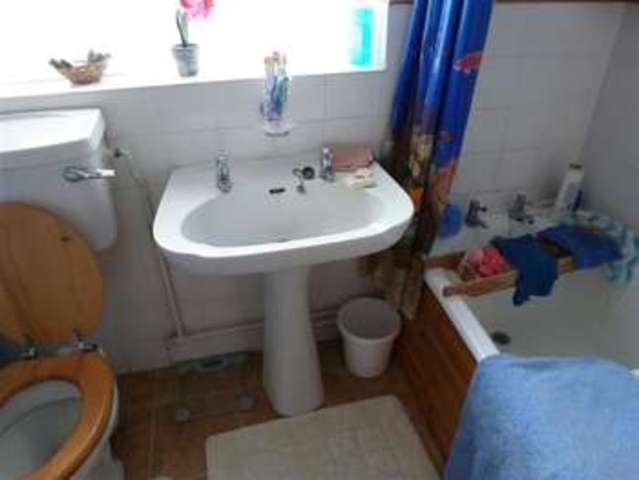  Image of 2 bedroom Bungalow for sale in Tangmere Gardens Bognor Regis PO21 at Bognor Regis West Sussex Bognor Regis, PO21 4BE