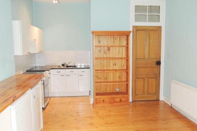  Image of 1 bedroom Flat to rent in Tantallon Road Shawlands Glasgow G41 at Shawlands Glasgow Glasgow, G41 3LU