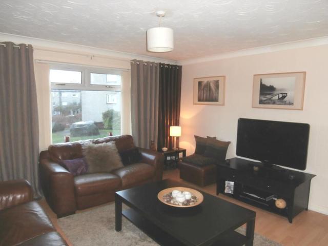  Image of 3 bedroom Flat to rent in Tarbolton Road Cumbernauld Glasgow G67 at Cumbernauld North Lanarkshire North Lanarkshire, G67 2AH