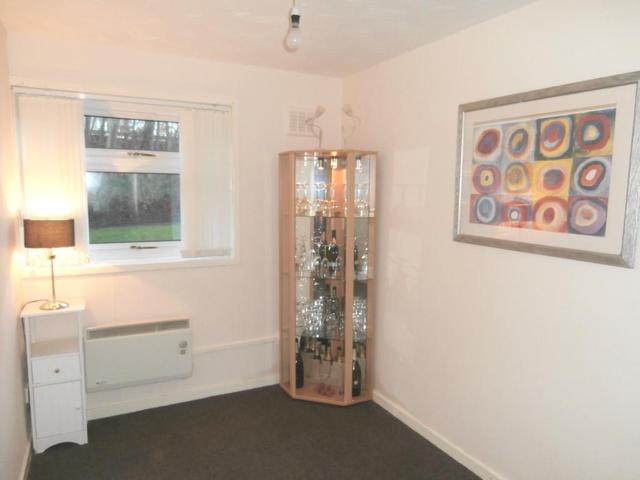  Image of 3 bedroom Flat to rent in Tarbolton Road Cumbernauld Glasgow G67 at Cumbernauld North Lanarkshire North Lanarkshire, G67 2AH