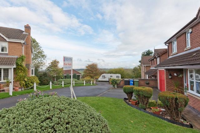  Image of 4 bedroom Detached house for sale in Tarnbeck Norton Runcorn WA7 at Tarnbeck Norton Runcorn, WA7 6SF