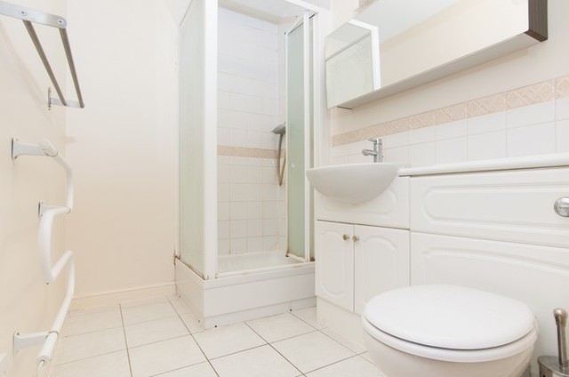  Image of 2 bedroom Flat for sale in Westferry Road London E14 at 244 Westferry Road  London, E14 3QJ