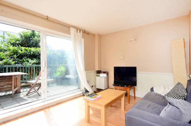  Image of 3 bedroom Detached house for sale in Tavistock Close London N16 at Tavistock Close  Hackney, N16 8UZ