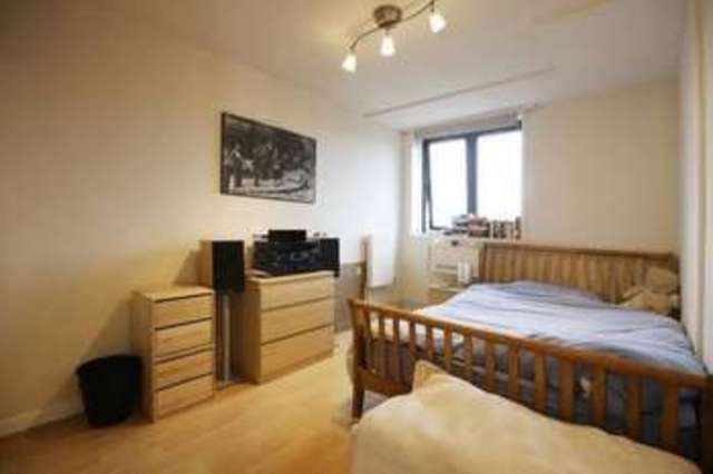  Image of 1 bedroom Property to rent in Tavistock Crescent London W11 at Tavistock Crescent  London, W11 1AZ