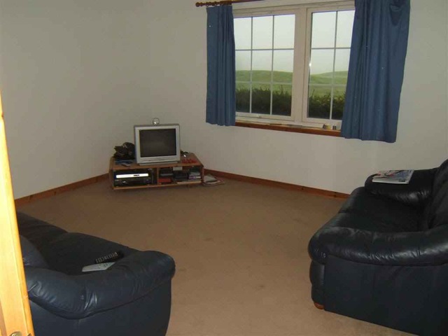  Image of 2 bedroom Flat to rent in Taylor Green Livingston EH54 at Livingston West Lothian West Lothian, EH54 8SY