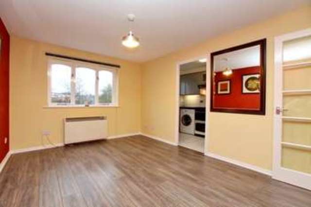  Image of 1 bedroom Flat for sale in Telegraph Place London E14 at Docklands, E14 9XD