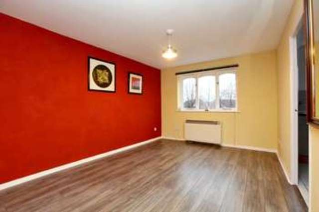  Image of 1 bedroom Flat for sale in Telegraph Place London E14 at Docklands, E14 9XD