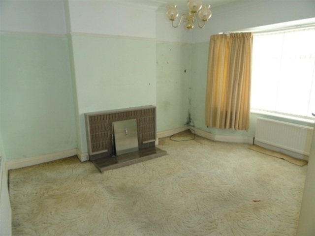  Image of 2 bedroom Detached house for sale in Temple Rhydding Drive Baildon Shipley BD17 at Baildon, BD17 5PX