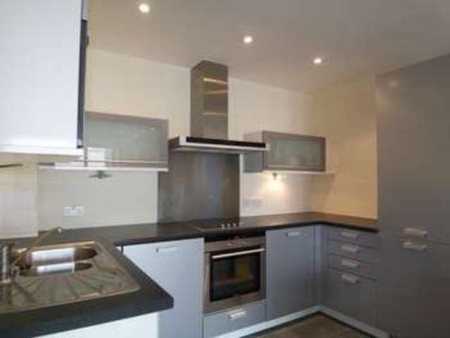  Image of 2 bedroom Flat to rent in East Lane London SE16 at Meridian Court  London, SE16 4UF