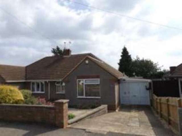  Image of 2 bedroom Bungalow for sale in Tennyson Road Wellingborough NN8 at Wellingborough Northamptonshire Wilby, NN8 3NQ