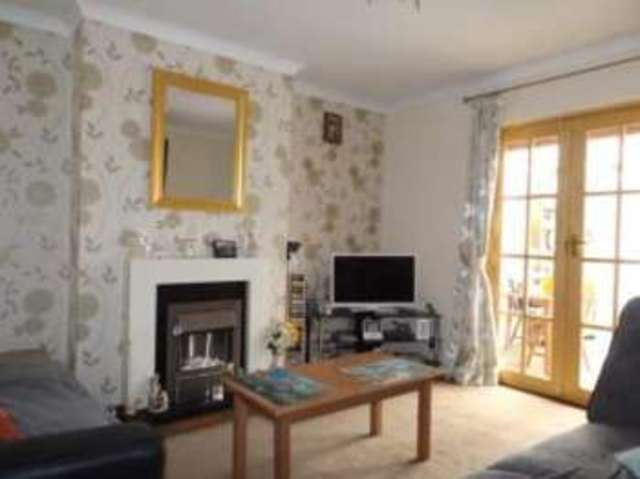  Image of 2 bedroom Bungalow for sale in Tennyson Road Wellingborough NN8 at Wellingborough Northamptonshire Wilby, NN8 3NQ