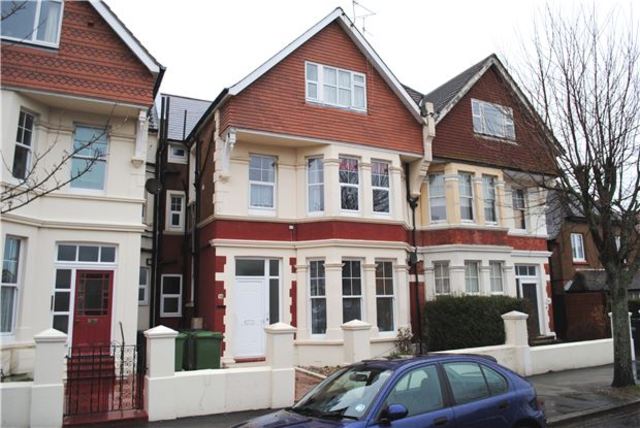  Image of 2 bedroom Flat for sale in Wickham Avenue Bexhill-on-Sea TN39 at East Sussex, TN39 3ER