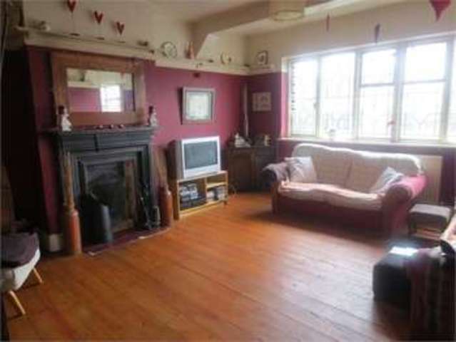  Image of 3 bedroom Semi-Detached house for sale in Thames Drive Leigh-on-Sea SS9 at Thames Drive Leigh on sea Leigh-on-Sea, SS9 2XQ