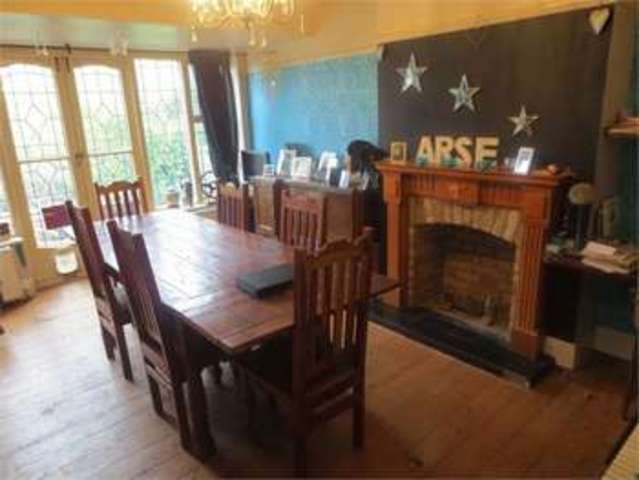  Image of 3 bedroom Semi-Detached house for sale in Thames Drive Leigh-on-Sea SS9 at Thames Drive Leigh on sea Leigh-on-Sea, SS9 2XQ