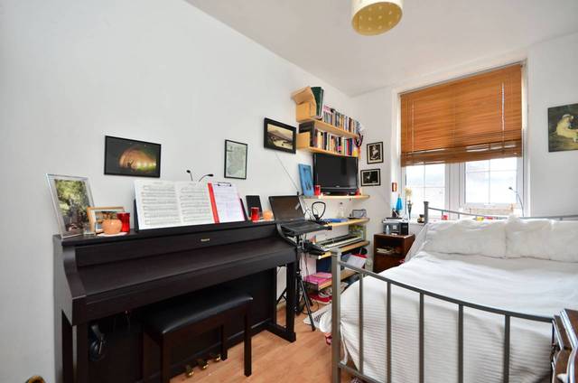  Image of 3 bedroom Flat for sale in Thames Street London SE10 at Thames Street  Greenwich, SE10 9DJ