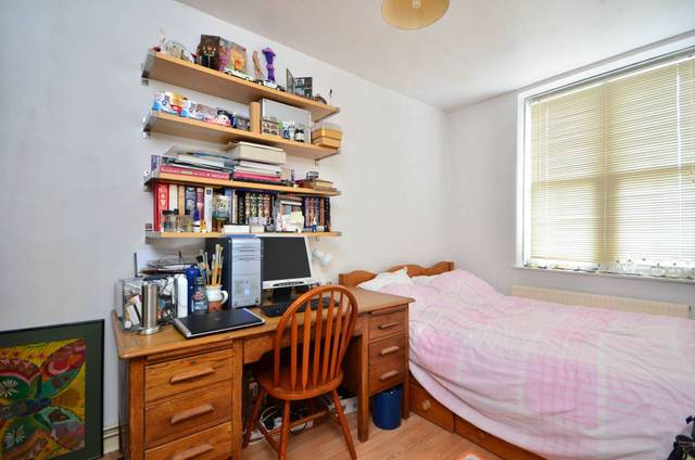  Image of 3 bedroom Flat for sale in Thames Street London SE10 at Thames Street  Greenwich, SE10 9DJ