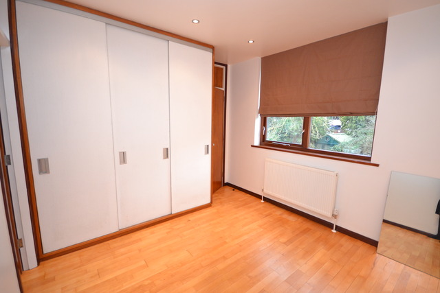  Image of 4 bedroom Property to rent in The Avenue London N3 at Finchley  Finchley, N3 2LB