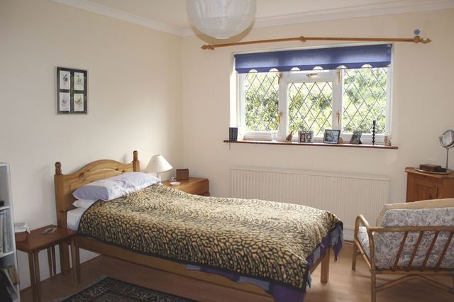  Image of 4 bedroom Property to rent in The Bence Thorpe Egham TW20 at The Bence Thorpe Egham, TW20 8QD