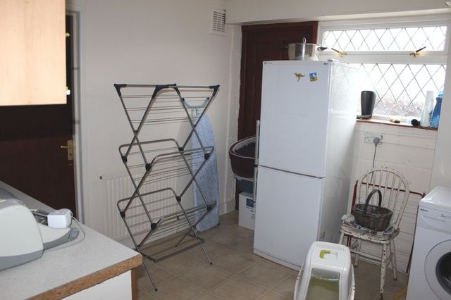  Image of 4 bedroom Property to rent in The Bence Thorpe Egham TW20 at The Bence Thorpe Egham, TW20 8QD