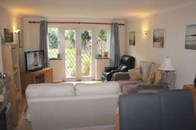  Image of 4 bedroom Property to rent in The Bence Thorpe Egham TW20 at The Bence Thorpe Egham, TW20 8QD