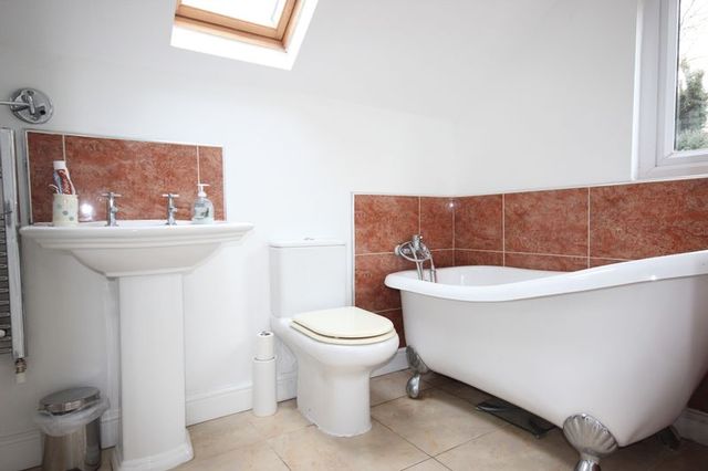  Image of 5 bedroom Property for sale in The Chase Woolaston Lydney GL15 at The Chase High Woolaston Lydney, GL15 6PT