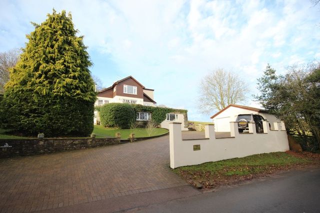  Image of 5 bedroom Property for sale in The Chase Woolaston Lydney GL15 at The Chase High Woolaston Lydney, GL15 6PT