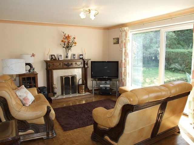  Image of 4 bedroom Detached house for sale in Beacon Road Loughborough LE11 at Beacon Road  Loughborough, LE11 2RA