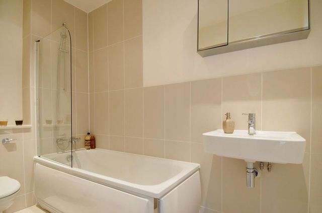  Image of 2 bedroom Flat to rent in Dereham Place London EC2A at Dereham Place  London, EC2A 3HJ