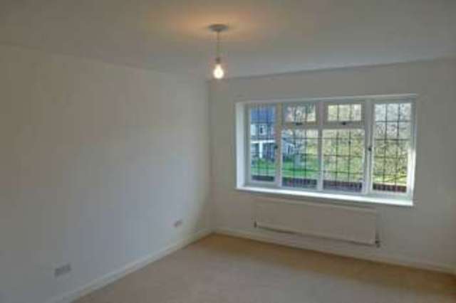  Image of 3 bedroom Maisonette for sale in The Glen Northwood HA6 at Northwood, HA6 2UR