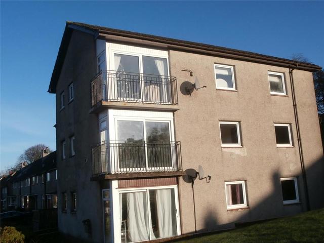  Image of 3 bedroom Flat to rent in The Green Bathgate EH48 at Bathgate West Lothian West Lothian, EH48 4DB