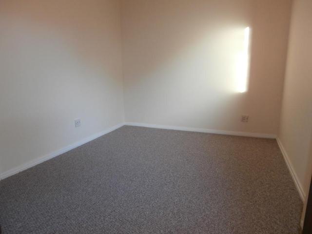  Image of 3 bedroom Flat to rent in The Green Bathgate EH48 at Bathgate West Lothian West Lothian, EH48 4DB
