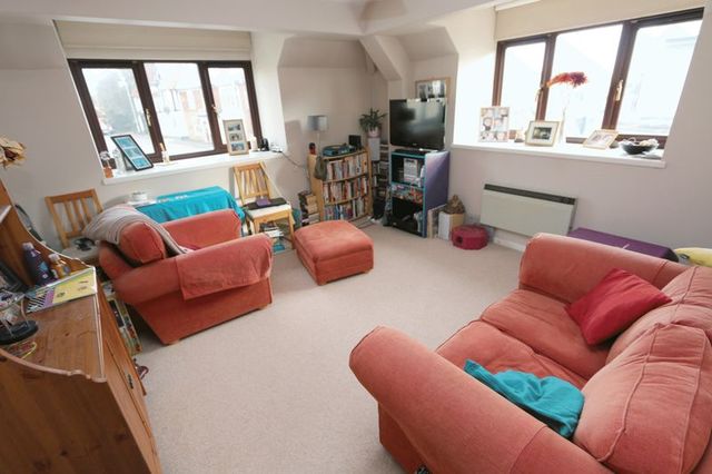  Image of 1 bedroom Flat for sale in Crossways The Green Haddenham Ely CB6 at The Green  Haddenham, CB6 3TP