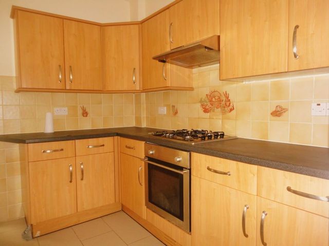  Image of 5 bedroom Semi-Detached house to rent in The Greenway Cowley Uxbridge UB8 at The Greenway  Uxbridge, UB8 2PH