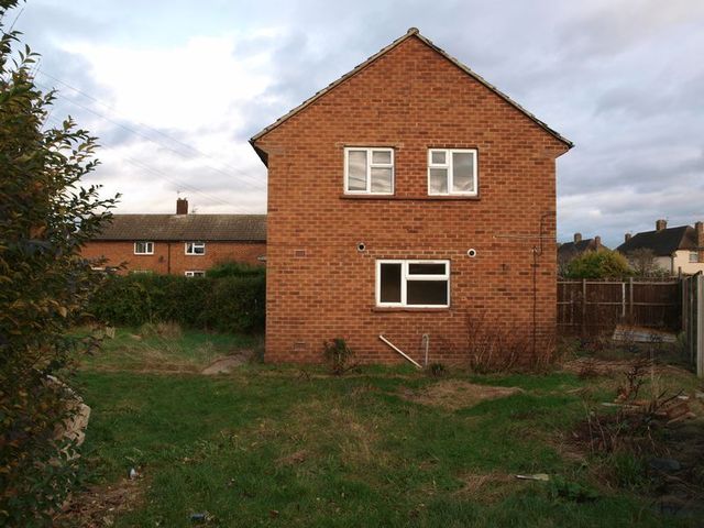  Image of 3 bedroom Semi-Detached house for sale in The Meadows Farndon Newark NG24 at The Meadows Farndon Newark, NG24 3TH
