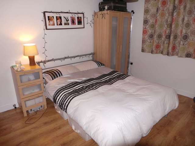  Image of 2 bedroom Apartment to rent in City Road East Manchester M15 at City Road East River City Manchester, M15 4TA