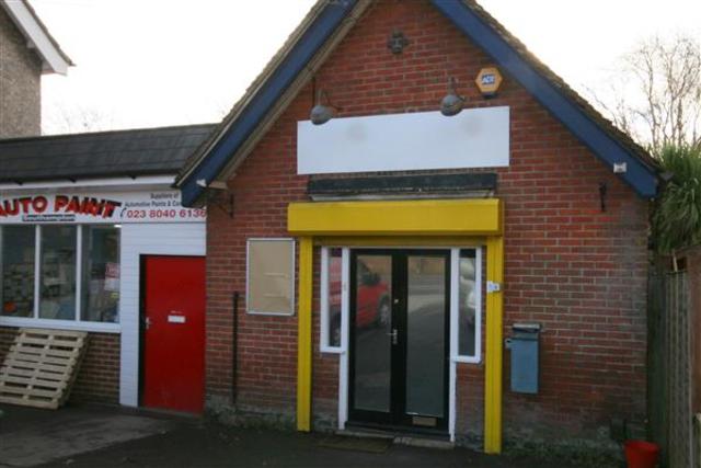  Image of Property to rent in Portsmouth Road Bursledon Southampton SO31 at Bursledon, SO31 8EQ