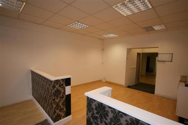  Image of Property to rent in Portsmouth Road Bursledon Southampton SO31 at Bursledon, SO31 8EQ
