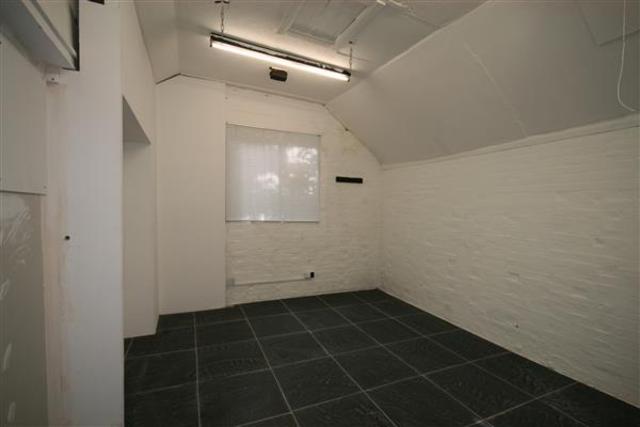  Image of Property to rent in Portsmouth Road Bursledon Southampton SO31 at Bursledon, SO31 8EQ