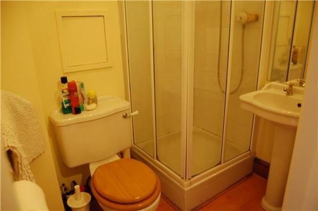  Image of 2 bedroom Flat to rent in The Park Leckhampton Cheltenham GL50 at Gloucestershire, GL50 2SL